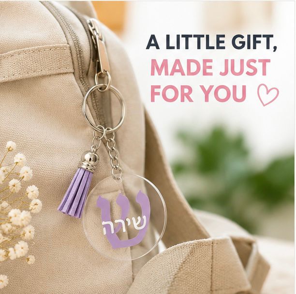 Personalized Acrylic Keychain with Name and Initial – image 4